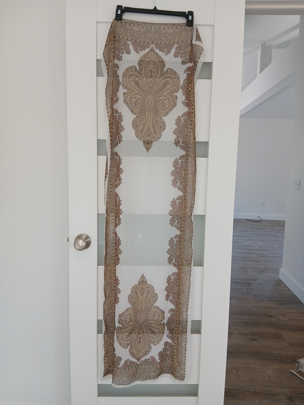 Sheer Paisley Scarf - Cream & Gold